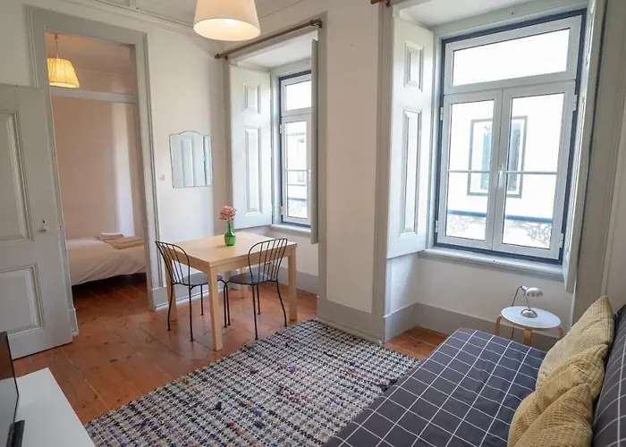 Comfy @ Chiado Lisbona