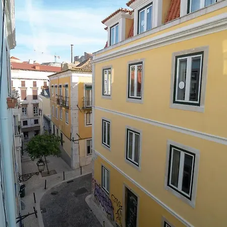 Comfy @ Chiado * Lisbon